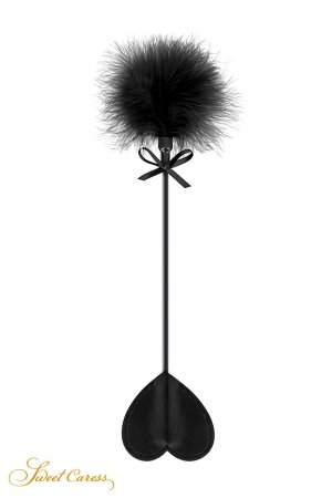Tapette coeur avec pompon noir – Sweet Caress